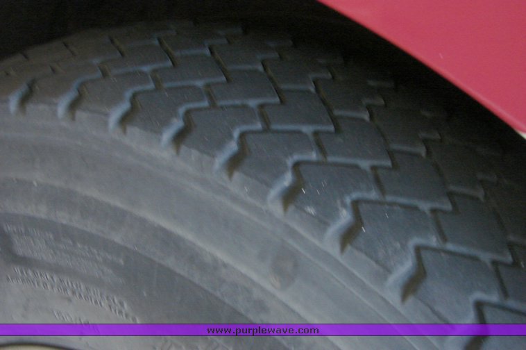 image for item 1001 1983 Ford C8000 Pierce Engine pumper fire truck