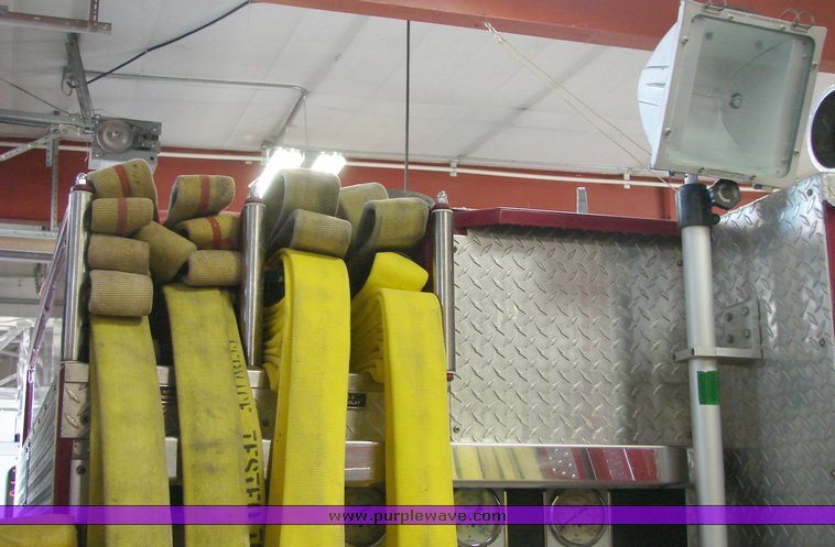 image for item 1001 1983 Ford C8000 Pierce Engine pumper fire truck