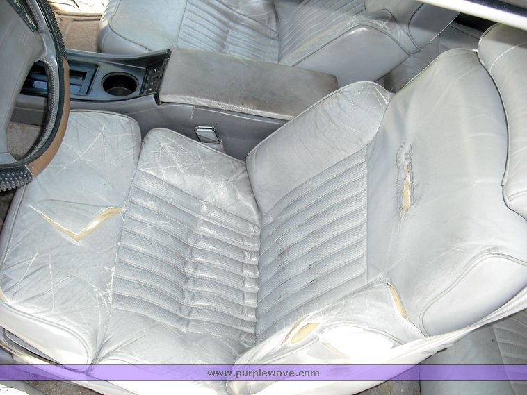 image for item 1010 1992 Oldsmobile Toronado