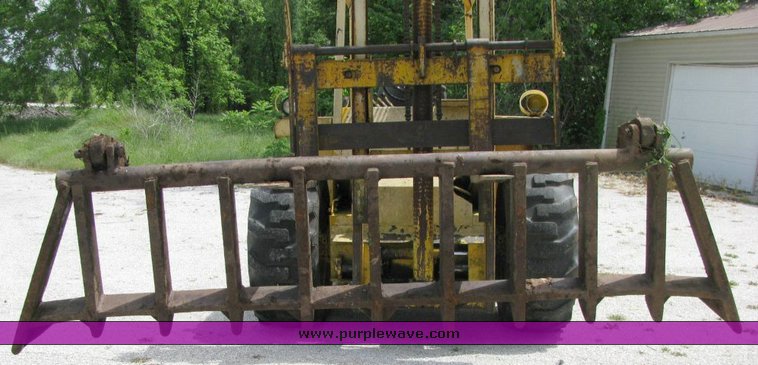 image for item 1102 Root rake