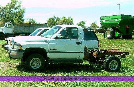 image for item 1303 1996 Dodge Ram 2500 SLT pickup