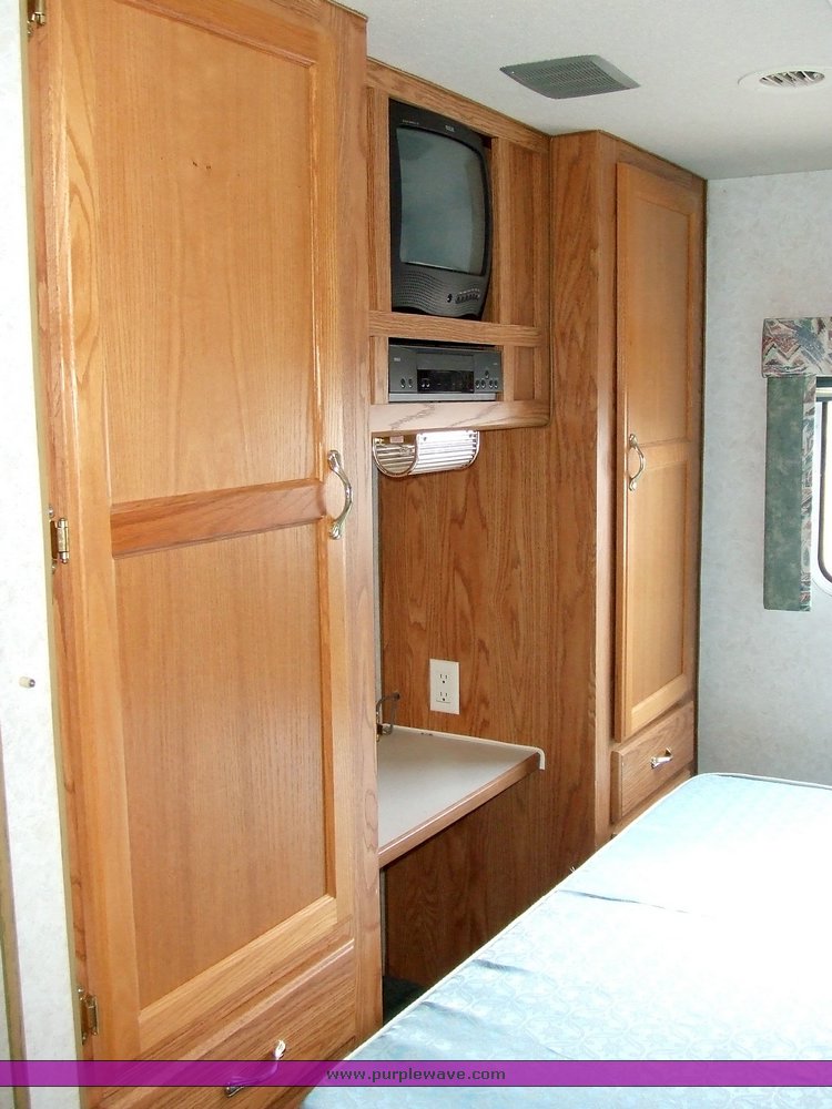 image for item 2035 1998 Ford E Super Duty RV