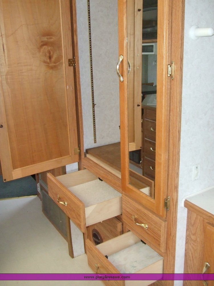 image for item 2035 1998 Ford E Super Duty RV