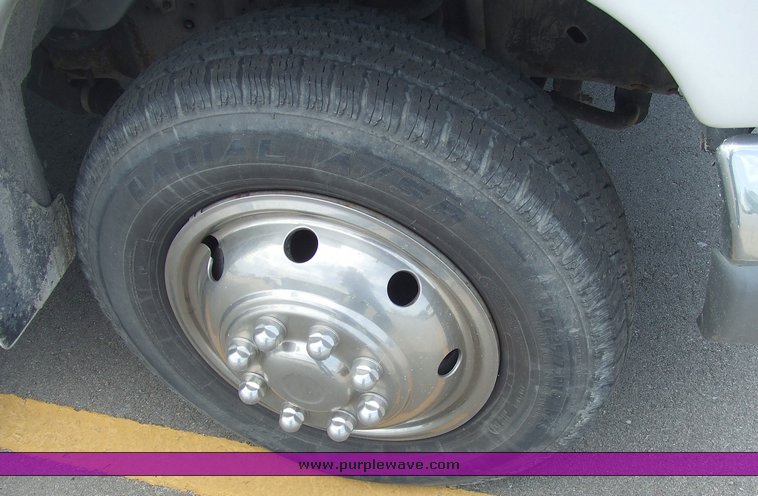 image for item 2035 1998 Ford E Super Duty RV