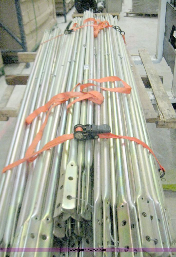 image for item 2094 (16) scaffolding cross braces