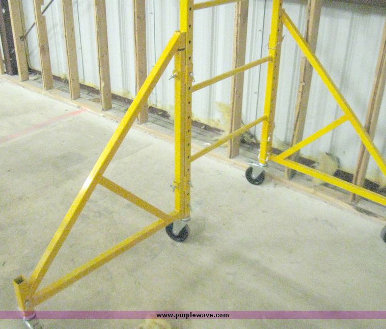 image for item 2095 Scaffold giant 12' rolling scaffolding