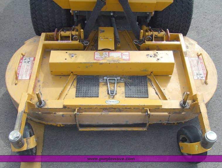 image for item 2131 2006 Walker MTLGHS riding mower