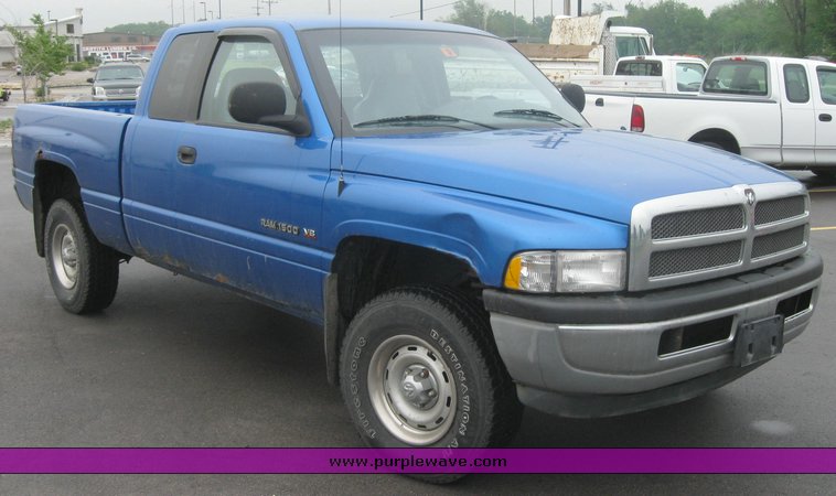 image for item 2497 1999 Dodge Ram 1500 Quad pickup