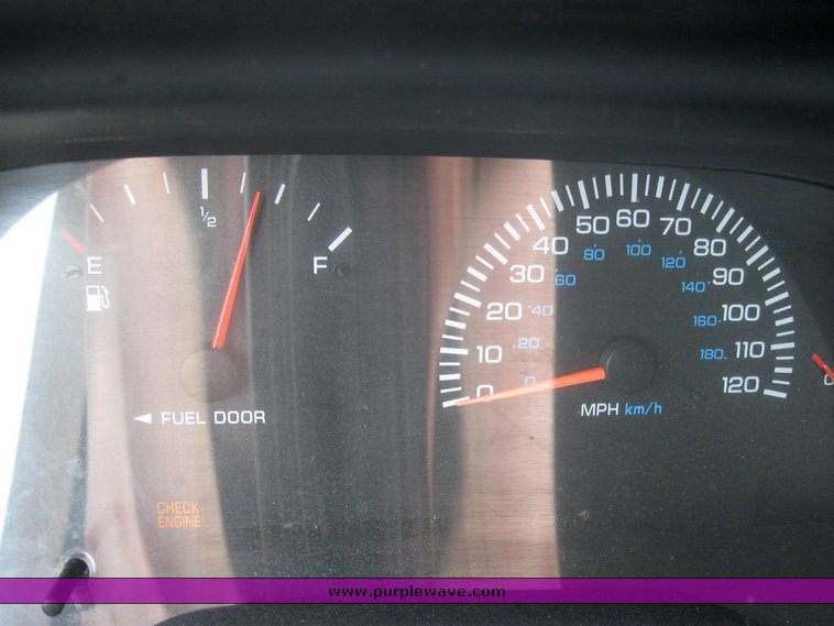 image for item 2497 1999 Dodge Ram 1500 Quad pickup