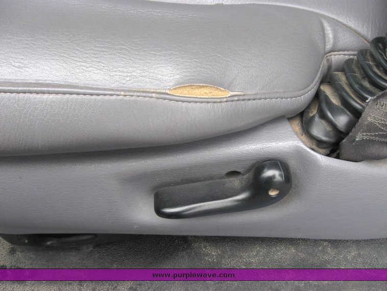 image for item 2497 1999 Dodge Ram 1500 Quad pickup