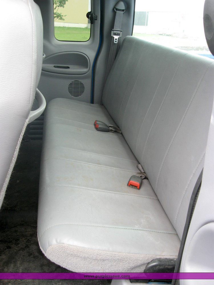 image for item 2497 1999 Dodge Ram 1500 Quad pickup