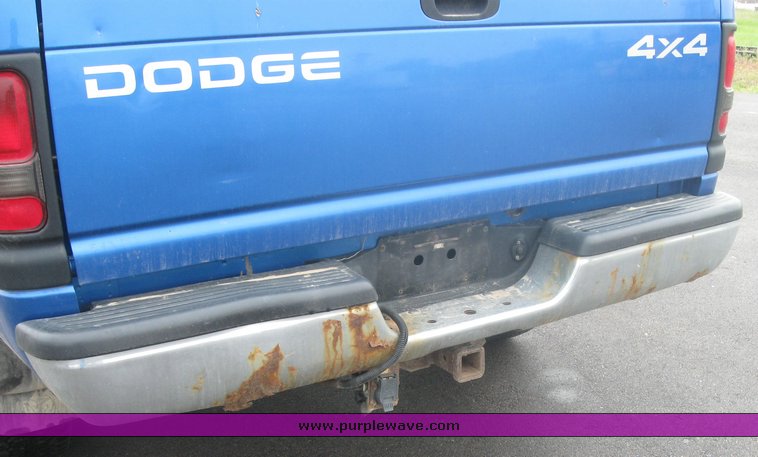 image for item 2497 1999 Dodge Ram 1500 Quad pickup