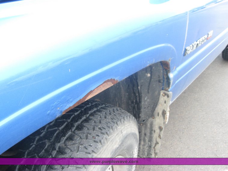 image for item 2497 1999 Dodge Ram 1500 Quad pickup