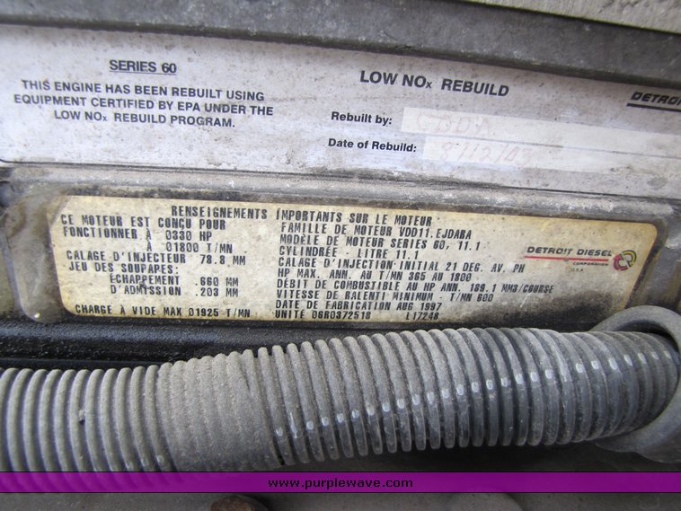 image for item 3294 1998 Volvo Conventional WG semi truck