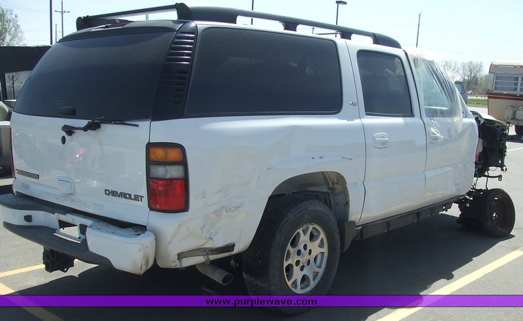image for item 6716 2005 Chevrolet K1500 Suburban