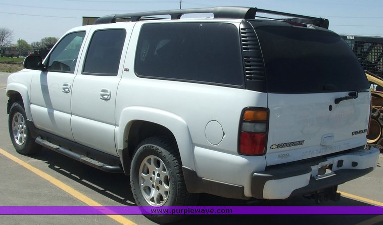 image for item 6716 2005 Chevrolet K1500 Suburban