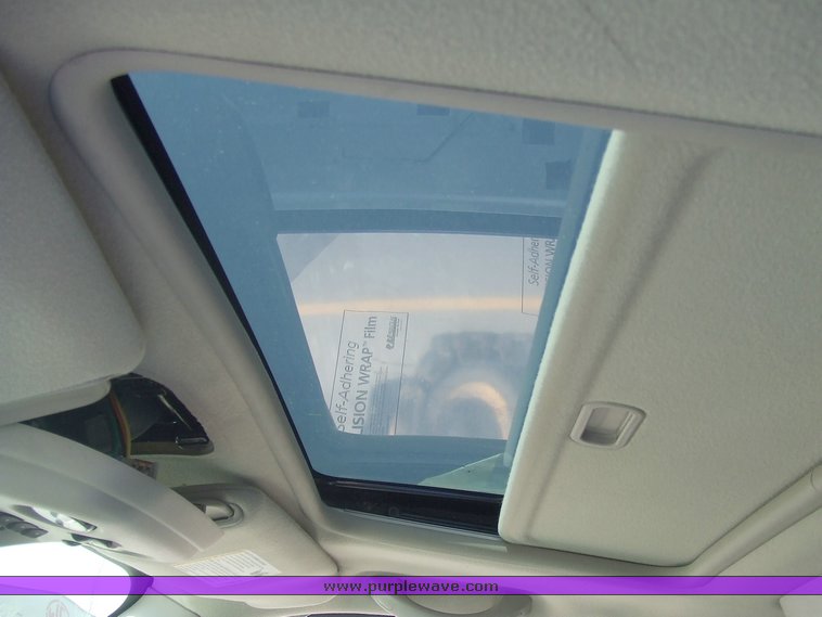 image for item 6716 2005 Chevrolet K1500 Suburban