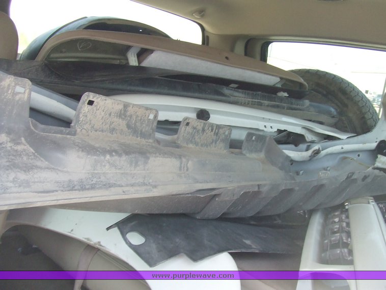 image for item 6716 2005 Chevrolet K1500 Suburban