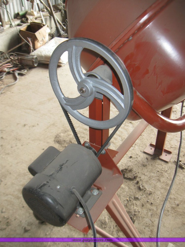 image for item 7065 Central Machinery cement mixer