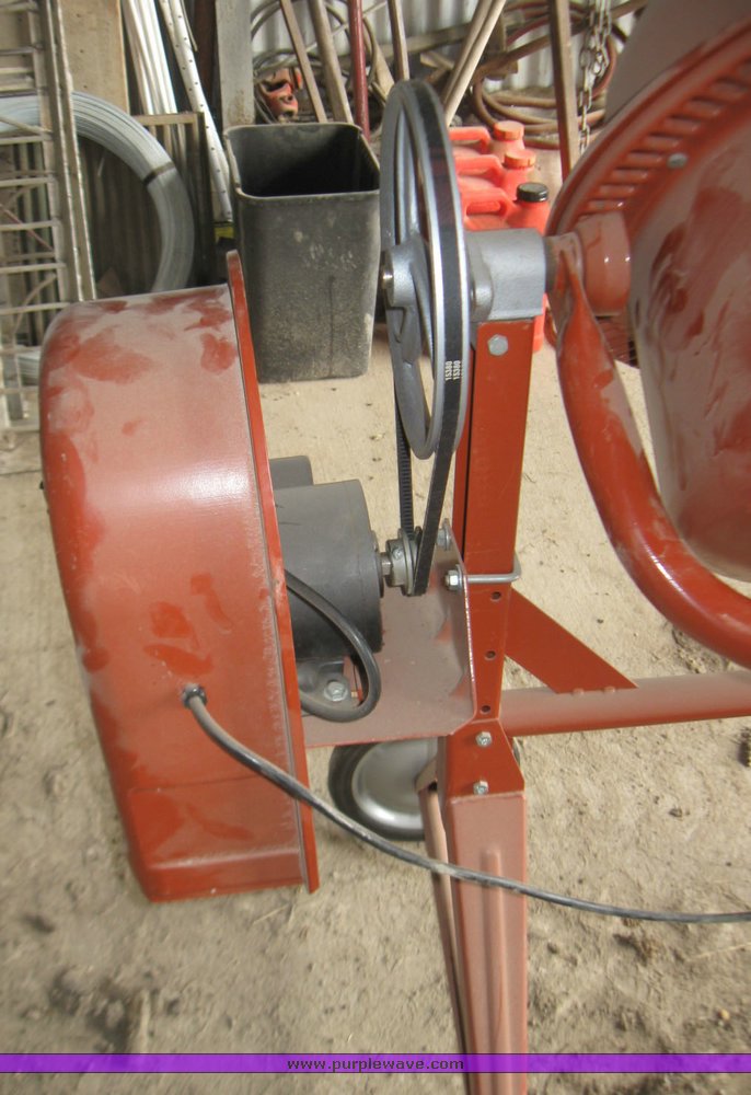 image for item 7065 Central Machinery cement mixer