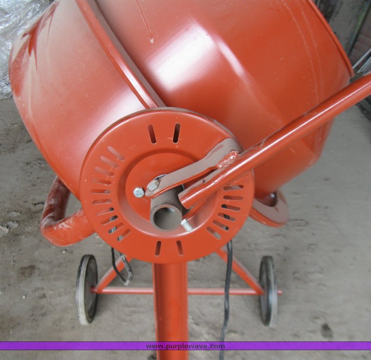 image for item 7065 Central Machinery cement mixer