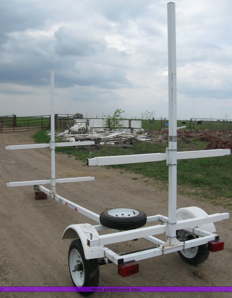 image for item 7066 2003 Magneta canoe trailer