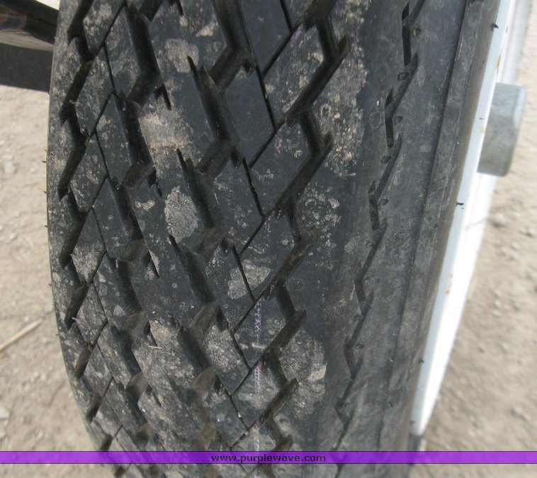 image for item 7066 2003 Magneta canoe trailer