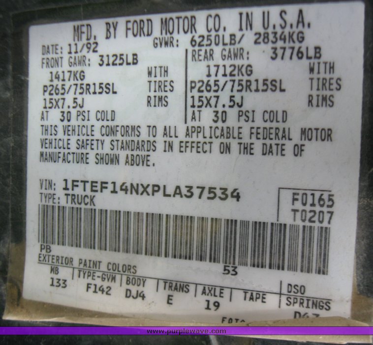 image for item 7116 1993 Ford F150 XLT pickup