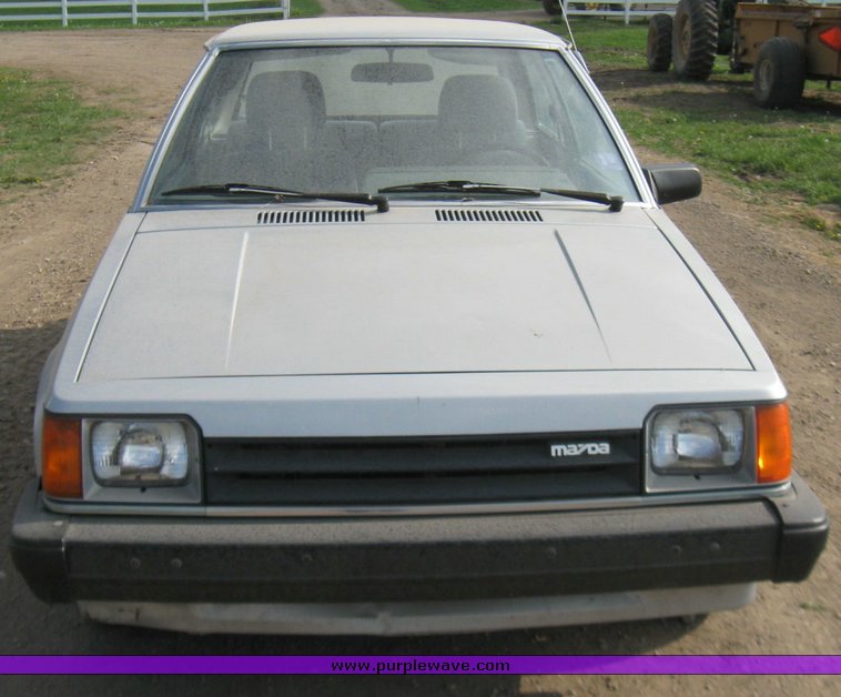 image for item 7118 1985 Mazda GLC