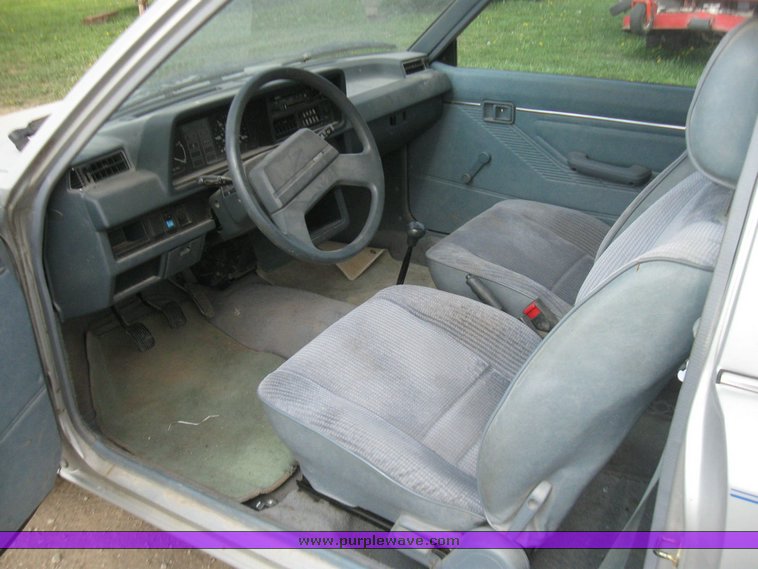 image for item 7118 1985 Mazda GLC