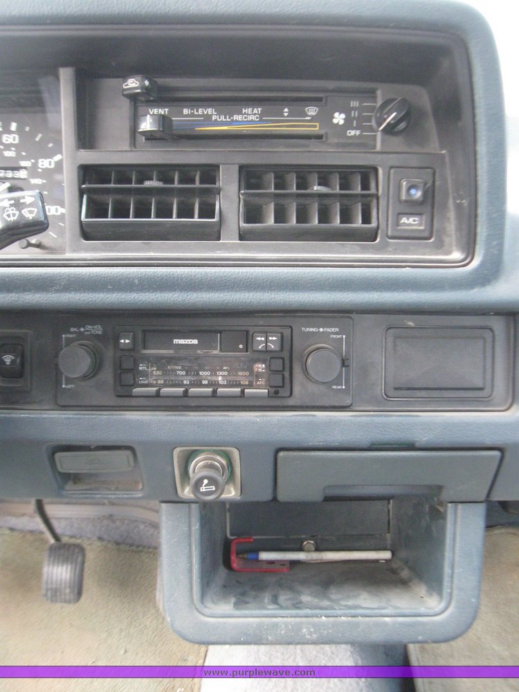 image for item 7118 1985 Mazda GLC