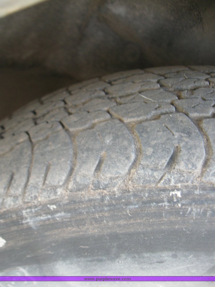 image for item 7118 1985 Mazda GLC