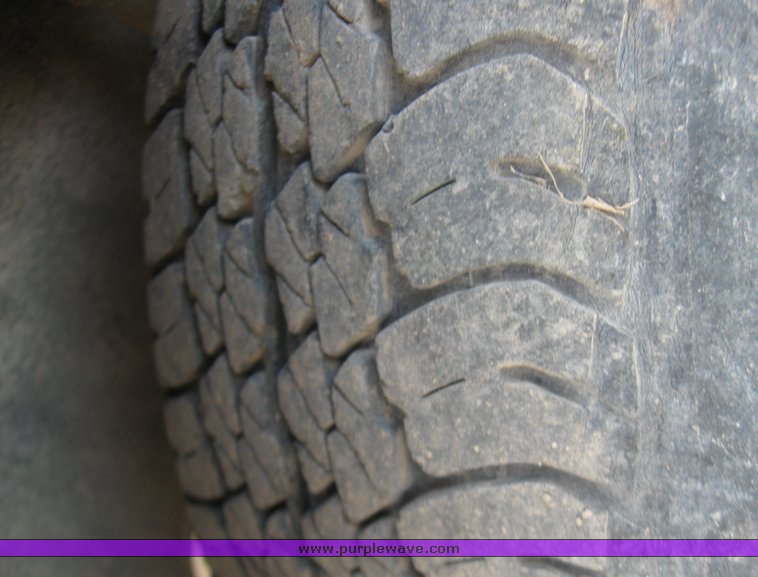 image for item 7118 1985 Mazda GLC