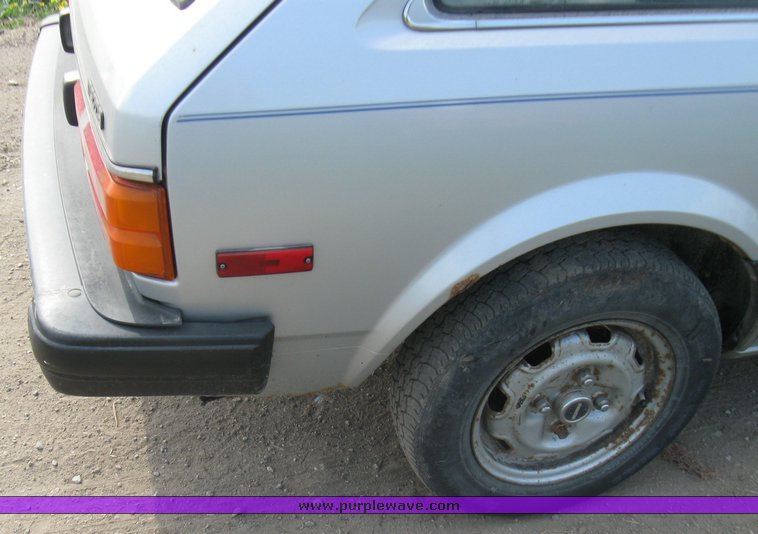 image for item 7118 1985 Mazda GLC