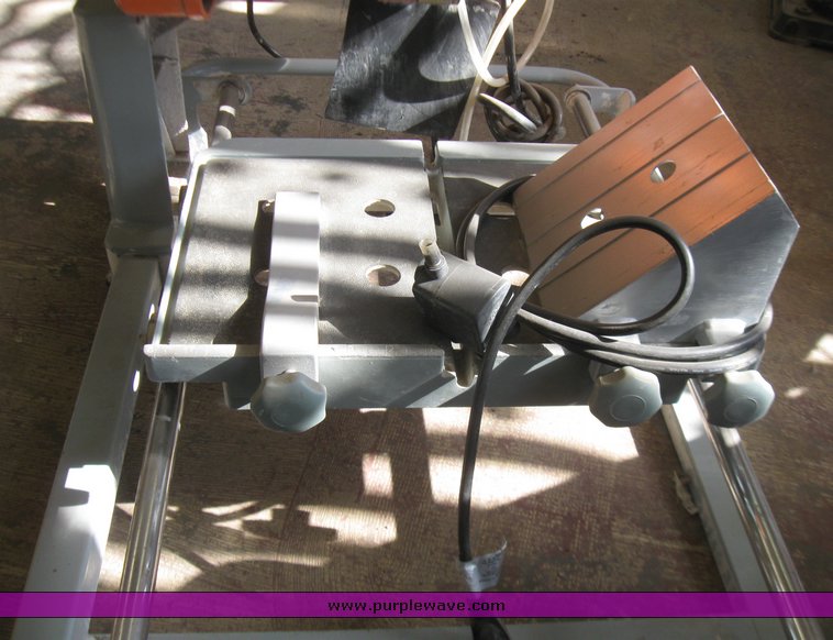 image for item 7275 Chicago Electric 10" tile saw
