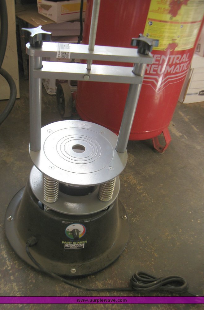 image for item 7281 Electric paint shaker