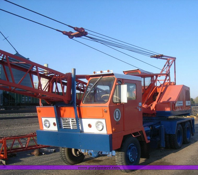 image for item 1001 Bantam T-350 18 ton crane