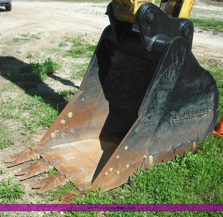image for item 1013 2006 Kobelco SK210LC excavator