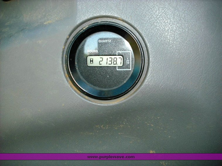 image for item 1013 2006 Kobelco SK210LC excavator