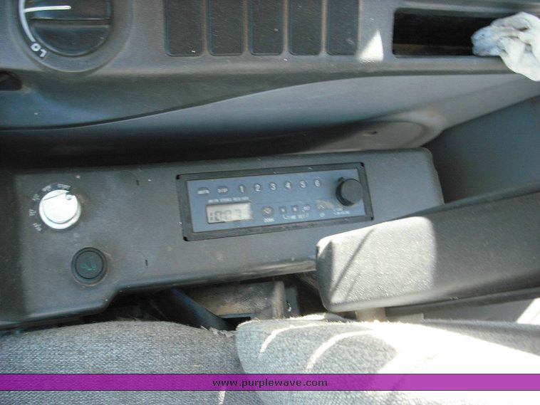 image for item 1013 2006 Kobelco SK210LC excavator