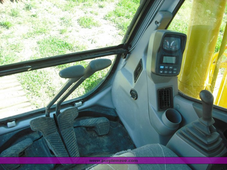 image for item 1013 2006 Kobelco SK210LC excavator