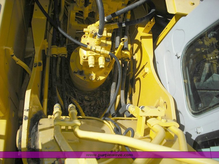 image for item 1013 2006 Kobelco SK210LC excavator