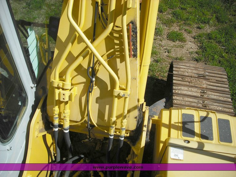 image for item 1013 2006 Kobelco SK210LC excavator