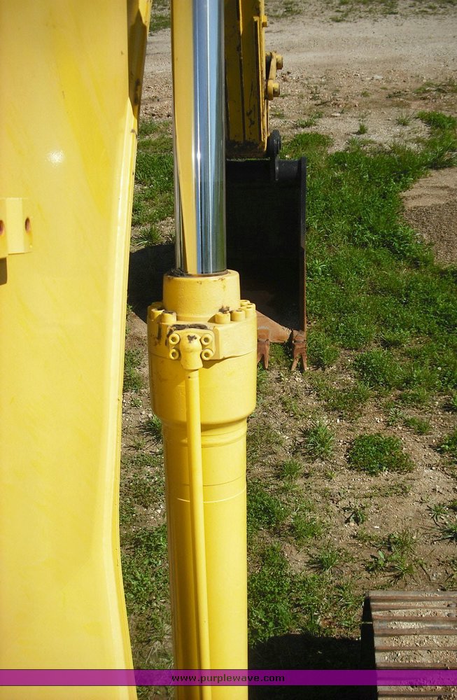 image for item 1013 2006 Kobelco SK210LC excavator