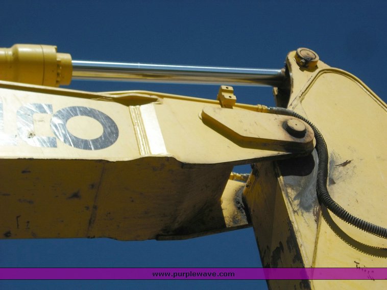 image for item 1013 2006 Kobelco SK210LC excavator