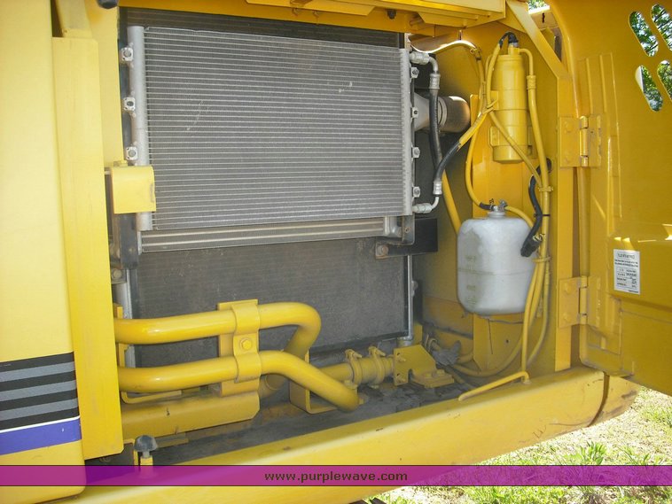 image for item 1013 2006 Kobelco SK210LC excavator