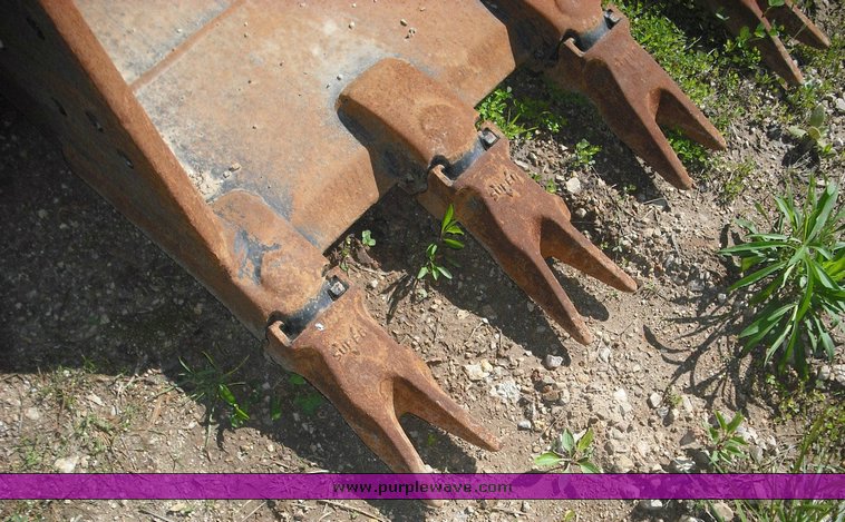 image for item 1013 2006 Kobelco SK210LC excavator