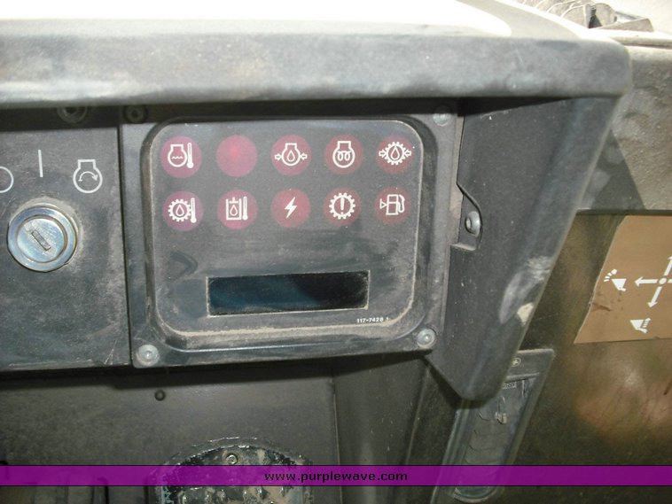 image for item 1014 2001 Caterpillar 963C track loader