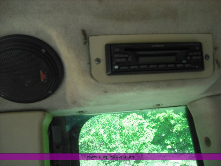 image for item 1014 2001 Caterpillar 963C track loader