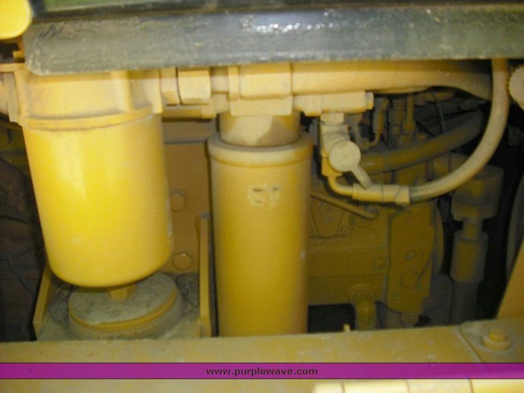 image for item 1014 2001 Caterpillar 963C track loader